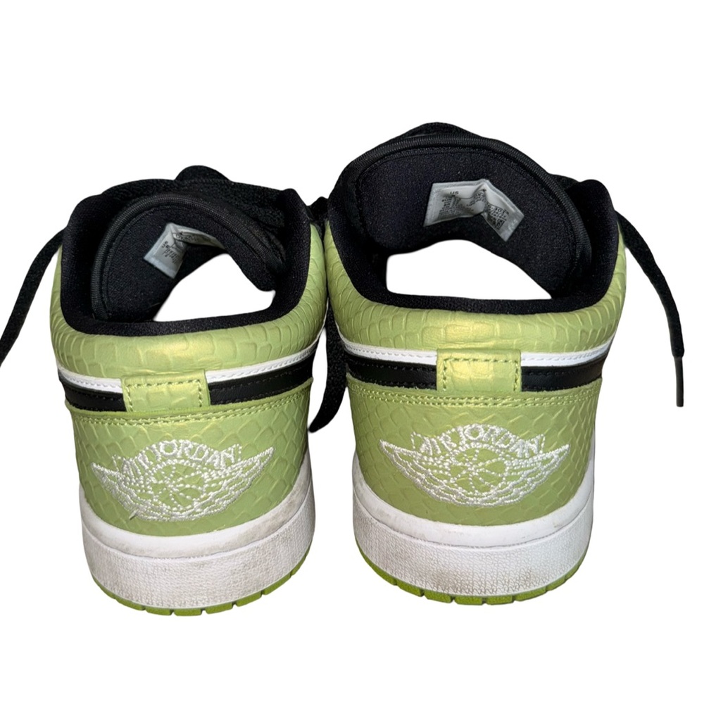 NIKE AIR JORDAN 1 LOW VIVID GREEN SNAKESKIN - Picture 3 of 6